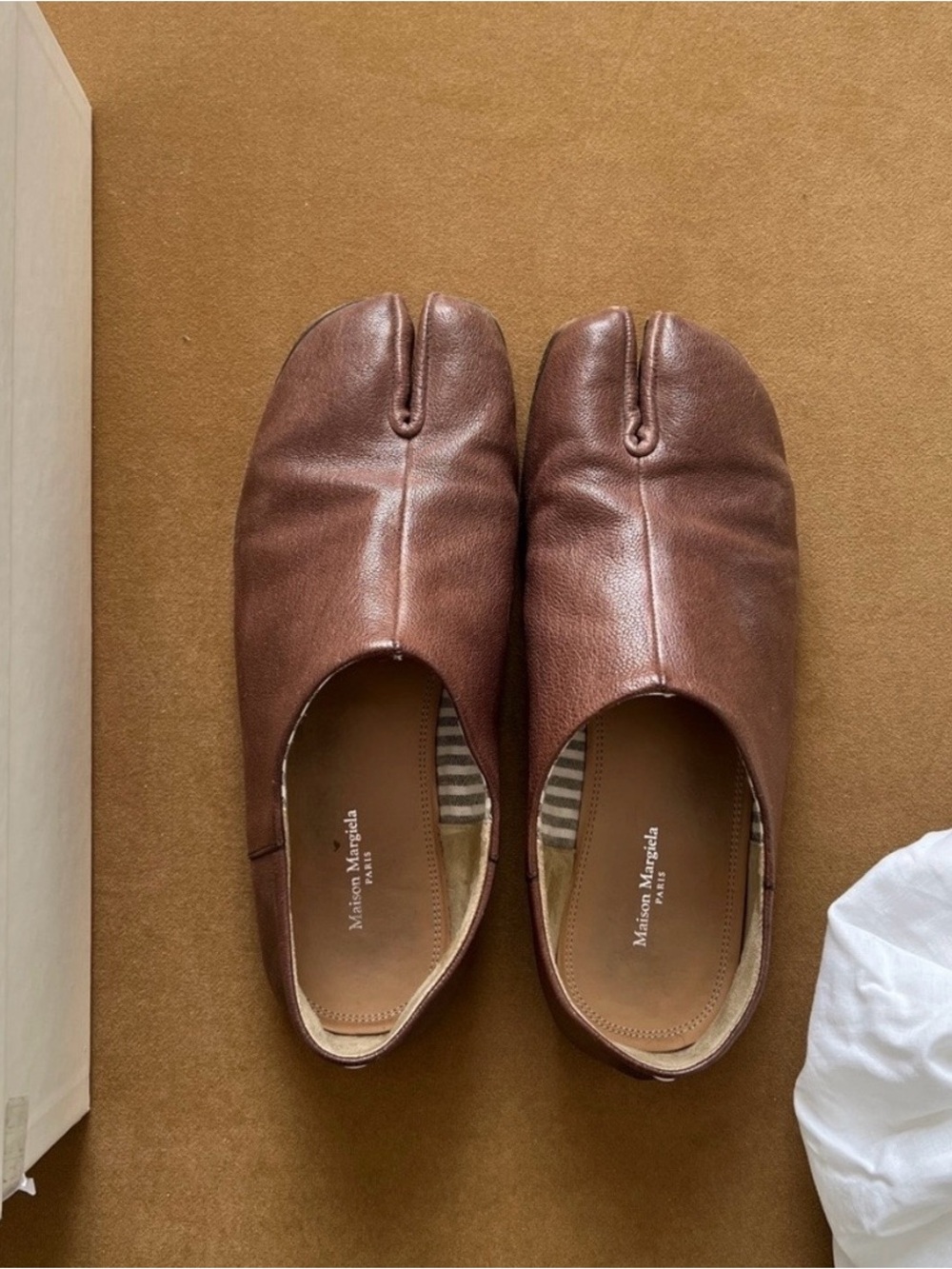 Maison Margiela Babouches Chestnut Brown Split-Toe Tabi Flats